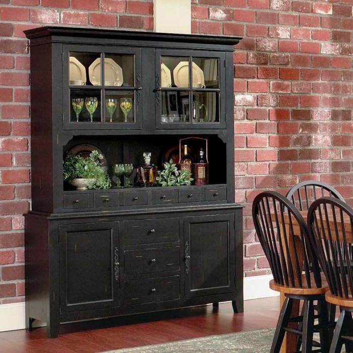 How to decorate a dining room hutch