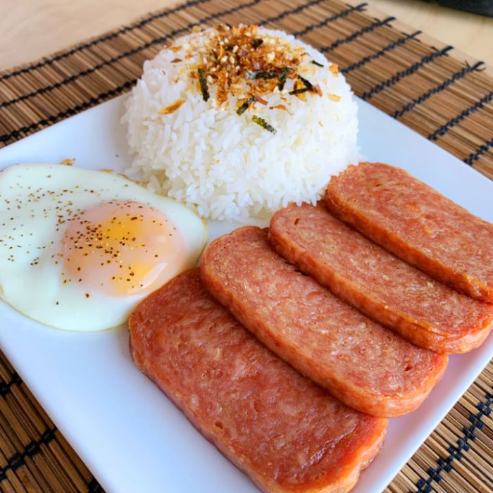 How to cook spam hawaiian-style