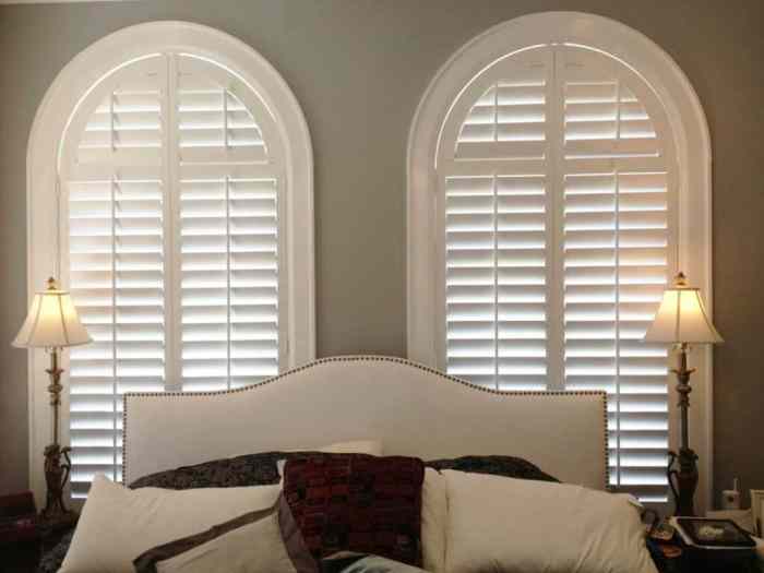 How to decorate arch window treatments