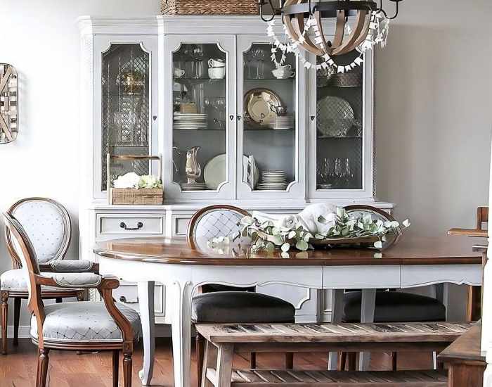 How to decorate a dining room hutch